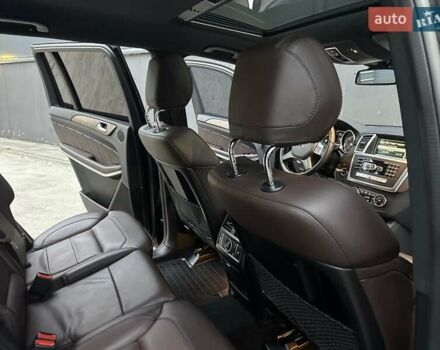 Черный Мерседес ГЛ-класс, объемом двигателя 3 л и пробегом 215 тыс. км за 21750 $, фото 61 на Automoto.ua