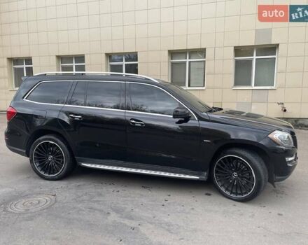 Мерседес ГЛ-класс 2013 в Ровно на Automoto.ua Черный Мерседес ГЛ-класс, объемом двигателя 2.99 л и пробегом 240 тыс. км за 25700 $, фото 33 на Automoto.ua