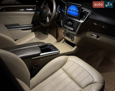 Черный Мерседес ГЛ-класс, объемом двигателя 4.7 л и пробегом 215 тыс. км за 24500 $, фото 10 на Automoto.ua