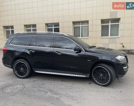 Мерседес ГЛ-класс 2013 в Ровно на Automoto.ua Черный Мерседес ГЛ-класс, объемом двигателя 2.99 л и пробегом 240 тыс. км за 25700 $, фото 34 на Automoto.ua