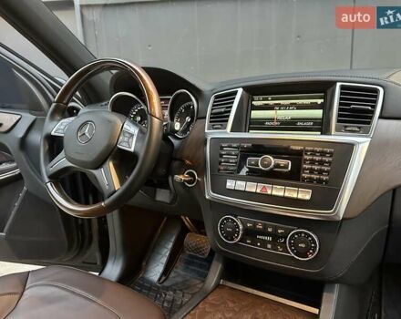 Черный Мерседес ГЛ-класс, объемом двигателя 3 л и пробегом 215 тыс. км за 21750 $, фото 67 на Automoto.ua