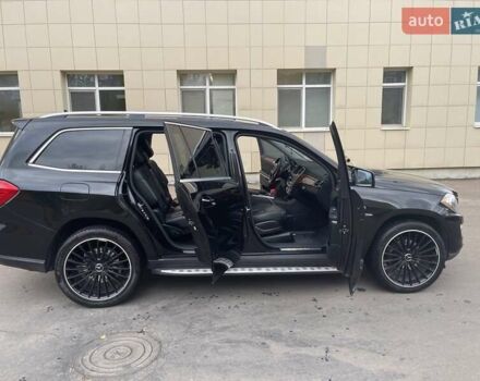 Мерседес ГЛ-класс 2013 в Ровно на Automoto.ua Черный Мерседес ГЛ-класс, объемом двигателя 2.99 л и пробегом 240 тыс. км за 25700 $, фото 44 на Automoto.ua