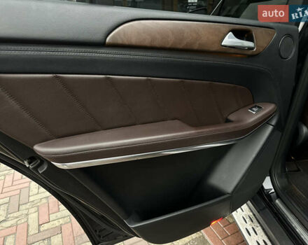 Черный Мерседес ГЛ-класс, объемом двигателя 4.66 л и пробегом 199 тыс. км за 24400 $, фото 31 на Automoto.ua