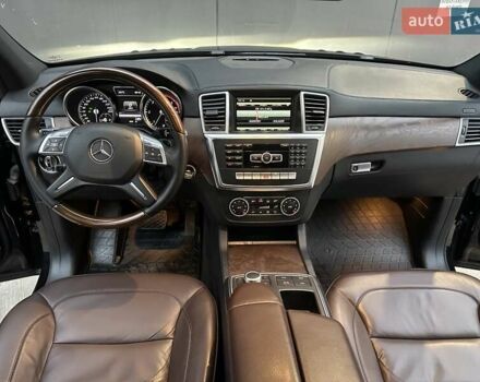Черный Мерседес ГЛ-класс, объемом двигателя 3 л и пробегом 215 тыс. км за 21750 $, фото 47 на Automoto.ua
