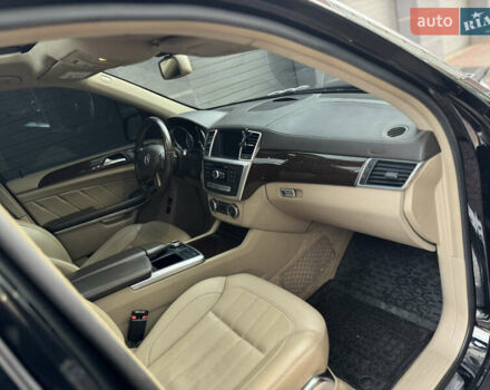 Черный Мерседес ГЛ-класс, объемом двигателя 4.5 л и пробегом 181 тыс. км за 25000 $, фото 22 на Automoto.ua