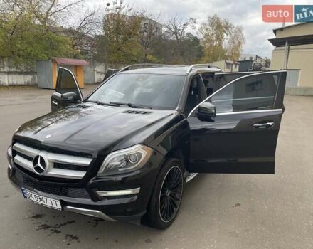 Мерседес ГЛ-класс 2013 в Ровно на Automoto.ua Черный Мерседес ГЛ-класс, объемом двигателя 2.99 л и пробегом 240 тыс. км за 25700 $, фото 47 на Automoto.ua