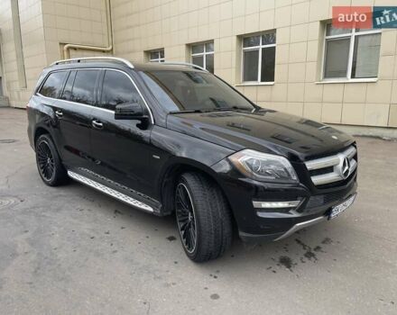 Мерседес ГЛ-класс 2013 в Ровно на Automoto.ua Черный Мерседес ГЛ-класс, объемом двигателя 2.99 л и пробегом 240 тыс. км за 25700 $, фото 35 на Automoto.ua