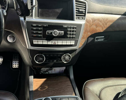 Черный Мерседес ГЛ-класс, объемом двигателя 4.7 л и пробегом 212 тыс. км за 19000 $, фото 11 на Automoto.ua