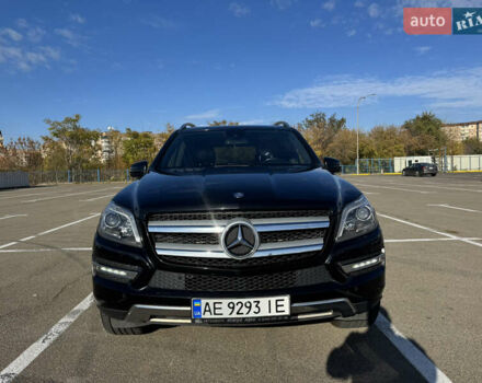 Мерседес ГЛ-Клас 2013 у Кривому Розі на Automoto.ua Чорний Мерседес ГЛ-Клас, об'ємом двигуна 3 л та пробігом 109 тис. км за 30000 $, фото 16 на Automoto.ua