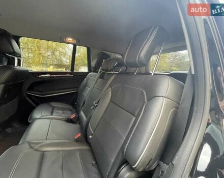 Мерседес ГЛ-класс 2013 в Ровно на Automoto.ua Черный Мерседес ГЛ-класс, объемом двигателя 2.99 л и пробегом 240 тыс. км за 25700 $, фото 27 на Automoto.ua