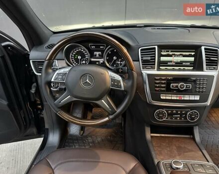 Черный Мерседес ГЛ-класс, объемом двигателя 3 л и пробегом 215 тыс. км за 21750 $, фото 46 на Automoto.ua