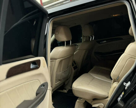 Черный Мерседес ГЛ-класс, объемом двигателя 4.5 л и пробегом 181 тыс. км за 25000 $, фото 18 на Automoto.ua