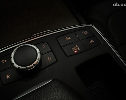 Черный Мерседес ГЛ-класс, объемом двигателя 0 л и пробегом 126 тыс. км за 30000 $, фото 2 на Automoto.ua