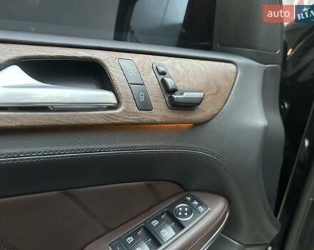 Черный Мерседес ГЛ-класс, объемом двигателя 3 л и пробегом 215 тыс. км за 21750 $, фото 35 на Automoto.ua