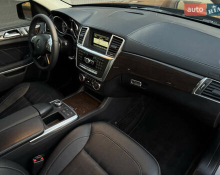 Черный Мерседес ГЛ-класс, объемом двигателя 2.99 л и пробегом 266 тыс. км за 23800 $, фото 53 на Automoto.ua