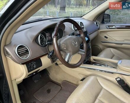 Черный Мерседес ГЛ-класс, объемом двигателя 5.46 л и пробегом 360 тыс. км за 18900 $, фото 9 на Automoto.ua