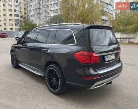 Мерседес ГЛ-класс 2013 в Ровно на Automoto.ua Черный Мерседес ГЛ-класс, объемом двигателя 2.99 л и пробегом 240 тыс. км за 25700 $, фото 13 на Automoto.ua
