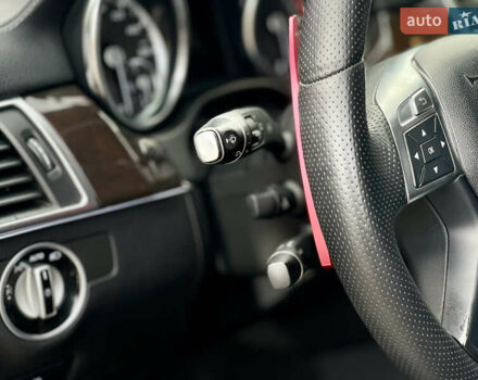 Мерседес ГЛ-Клас 2013 у Києві на Automoto.ua Чорний Мерседес ГЛ-Клас, об'ємом двигуна 4.66 л та пробігом 280 тис. км за 19500 $, фото 17 на Automoto.ua
