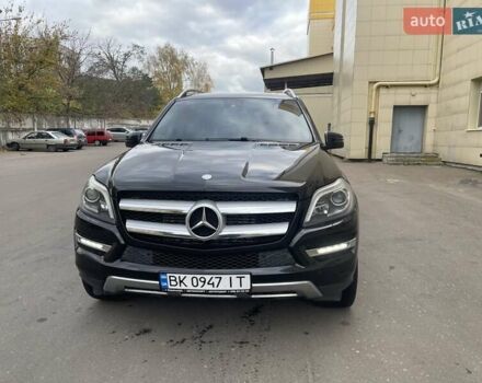 Мерседес ГЛ-класс 2013 в Ровно на Automoto.ua Черный Мерседес ГЛ-класс, объемом двигателя 2.99 л и пробегом 240 тыс. км за 25700 $, фото 67 на Automoto.ua