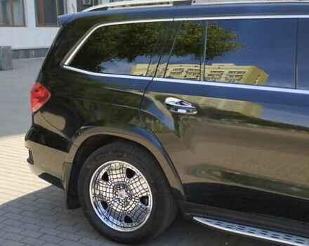 Черный Мерседес ГЛ-класс, объемом двигателя 4.66 л и пробегом 192 тыс. км за 22000 $, фото 23 на Automoto.ua