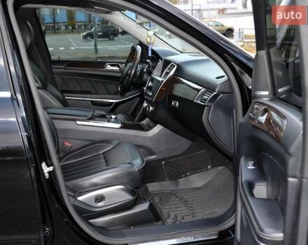 Чорний Мерседес ГЛ-Клас, об'ємом двигуна 3 л та пробігом 240 тис. км за 26999 $, фото 39 на Automoto.ua