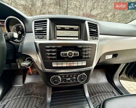 Черный Мерседес ГЛ-класс, объемом двигателя 3 л и пробегом 208 тыс. км за 26800 $, фото 74 на Automoto.ua