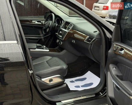 Черный Мерседес ГЛ-класс, объемом двигателя 3 л и пробегом 160 тыс. км за 23500 $, фото 3 на Automoto.ua