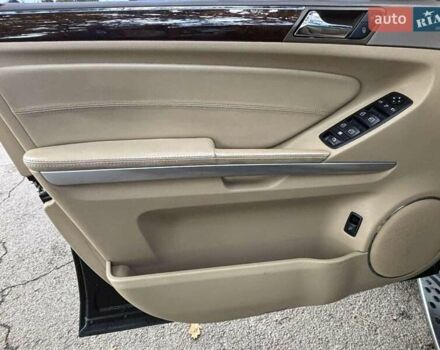 Черный Мерседес ГЛ-класс, объемом двигателя 5.46 л и пробегом 360 тыс. км за 18900 $, фото 16 на Automoto.ua