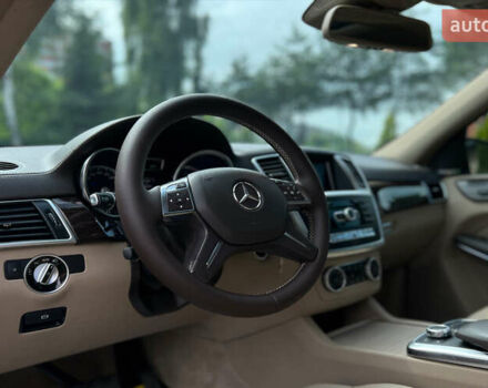 Чорний Мерседес ГЛ-Клас, об'ємом двигуна 3 л та пробігом 236 тис. км за 26200 $, фото 21 на Automoto.ua