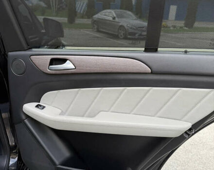 Мерседес ГЛ-Клас 2014 у Чернівцях на Automoto.ua Чорний Мерседес ГЛ-Клас, об'ємом двигуна 2.99 л та пробігом 248 тис. км за 27500 $, фото 7 на Automoto.ua