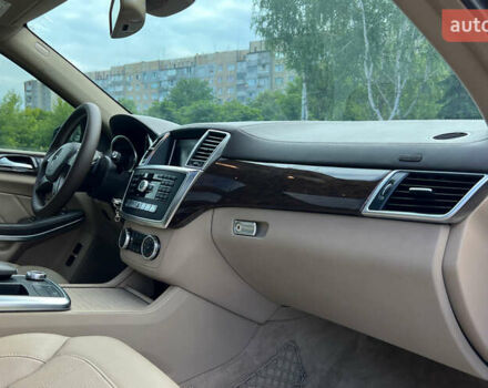 Чорний Мерседес ГЛ-Клас, об'ємом двигуна 3 л та пробігом 236 тис. км за 26200 $, фото 9 на Automoto.ua