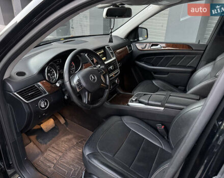 Мерседес ГЛ-Клас 2014 у Вінниці на Automoto.ua Чорний Мерседес ГЛ-Клас, об'ємом двигуна 3 л та пробігом 297 тис. км за 23500 $, фото 6 на Automoto.ua