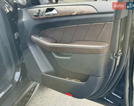 Мерседес ГЛ-Клас 2014 у Львові на Automoto.ua Чорний Мерседес ГЛ-Клас, об'ємом двигуна 3 л та пробігом 208 тис. км за 33000 $, фото 19 на Automoto.ua