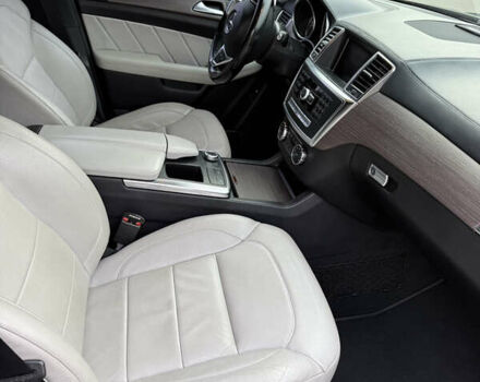 Мерседес ГЛ-Клас 2014 у Чернівцях на Automoto.ua Чорний Мерседес ГЛ-Клас, об'ємом двигуна 2.99 л та пробігом 248 тис. км за 27500 $, фото 4 на Automoto.ua