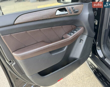 Мерседес ГЛ-Клас 2014 у Львові на Automoto.ua Чорний Мерседес ГЛ-Клас, об'ємом двигуна 3 л та пробігом 208 тис. км за 33000 $, фото 12 на Automoto.ua