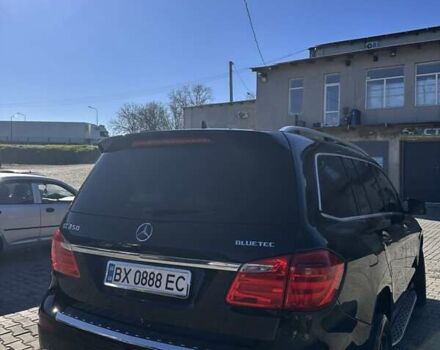 Мерседес ГЛ-класс 2015 в Залещиках на Automoto.ua Черный Мерседес ГЛ-класс, объемом двигателя 2.99 л и пробегом 282 тыс. км за 27200 $, фото 4 на Automoto.ua