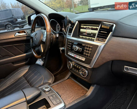 Черный Мерседес ГЛ-класс, объемом двигателя 3 л и пробегом 184 тыс. км за 33000 $, фото 21 на Automoto.ua