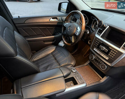 Черный Мерседес ГЛ-класс, объемом двигателя 3 л и пробегом 184 тыс. км за 33000 $, фото 19 на Automoto.ua