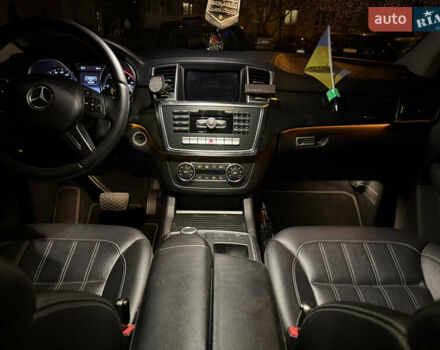 Чорний Мерседес ГЛ-Клас, об'ємом двигуна 2.99 л та пробігом 350 тис. км за 25000 $, фото 5 на Automoto.ua