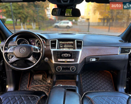 Мерседес ГЛ-Клас 2015 у Хмельницькому на Automoto.ua Чорний Мерседес ГЛ-Клас, об'ємом двигуна 3 л та пробігом 197 тис. км за 26999 $, фото 12 на Automoto.ua