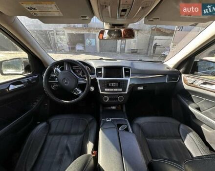 Мерседес ГЛ-класс 2015 в Залещиках на Automoto.ua Черный Мерседес ГЛ-класс, объемом двигателя 2.99 л и пробегом 282 тыс. км за 27200 $, фото 8 на Automoto.ua