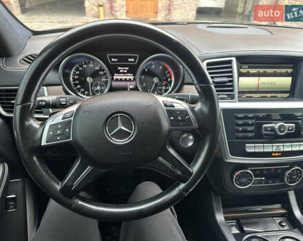 Черный Мерседес ГЛ-класс, объемом двигателя 3 л и пробегом 300 тыс. км за 26777 $, фото 17 на Automoto.ua