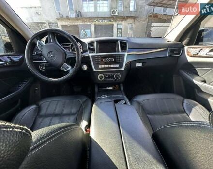Мерседес ГЛ-класс 2015 в Залещиках на Automoto.ua Черный Мерседес ГЛ-класс, объемом двигателя 2.99 л и пробегом 282 тыс. км за 27200 $, фото 6 на Automoto.ua