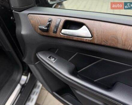 Мерседес ГЛ-класс 2015 в Киеве на Automoto.ua Черный Мерседес ГЛ-класс, объемом двигателя 3 л и пробегом 229 тыс. км за 30900 $, фото 38 на Automoto.ua