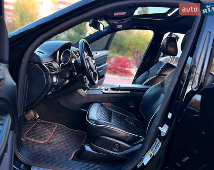 Мерседес ГЛ-Клас 2015 у Хмельницькому на Automoto.ua Чорний Мерседес ГЛ-Клас, об'ємом двигуна 3 л та пробігом 197 тис. км за 26999 $, фото 8 на Automoto.ua
