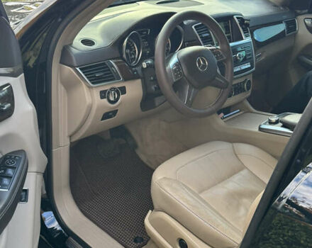 Мерседес ГЛ-класс 2015 в Житомире на Automoto.ua Черный Мерседес ГЛ-класс, объемом двигателя 3 л и пробегом 170 тыс. км за 29000 $, фото 8 на Automoto.ua