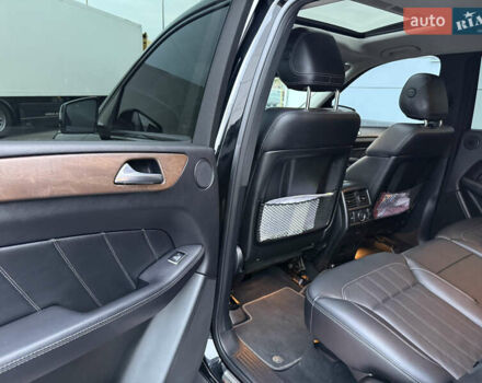Черный Мерседес ГЛ-класс, объемом двигателя 3 л и пробегом 184 тыс. км за 33000 $, фото 14 на Automoto.ua