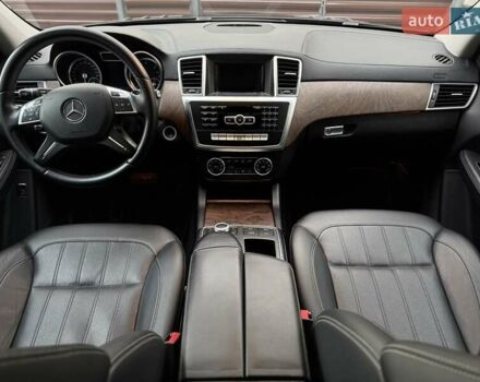 Мерседес ГЛ-класс 2015 в Киеве на Automoto.ua Черный Мерседес ГЛ-класс, объемом двигателя 3 л и пробегом 229 тыс. км за 30900 $, фото 31 на Automoto.ua