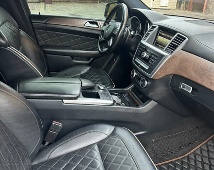 Черный Мерседес ГЛ-класс, объемом двигателя 3 л и пробегом 300 тыс. км за 26777 $, фото 7 на Automoto.ua