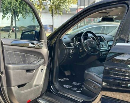 Черный Мерседес ГЛ-класс, объемом двигателя 3 л и пробегом 128 тыс. км за 32500 $, фото 5 на Automoto.ua